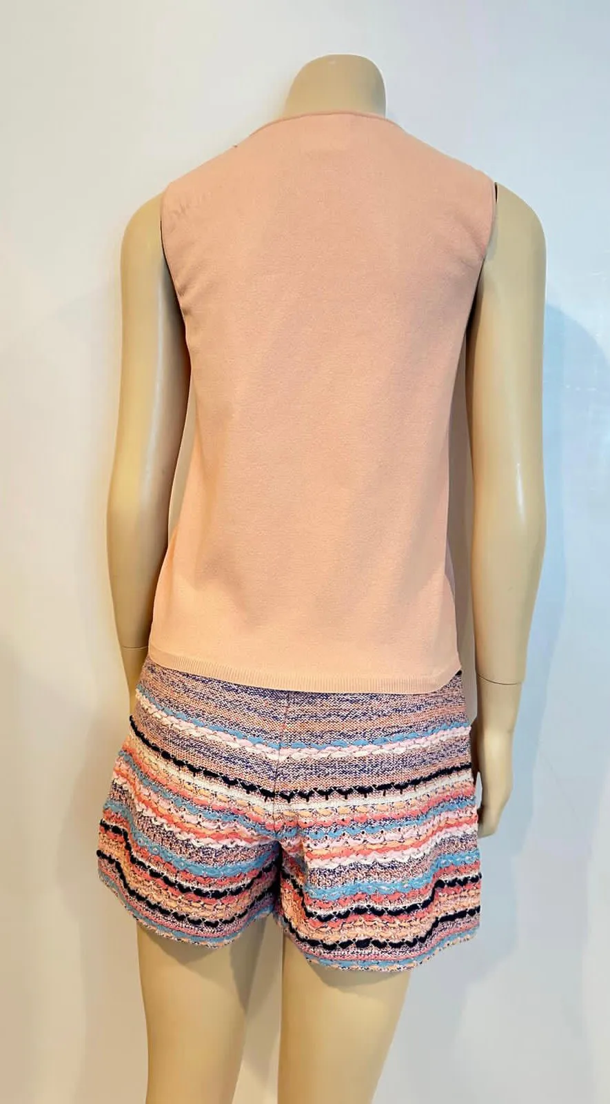 Chanel 04P 2004 Spring Salmon Color Sleeveless Knit Top Blouse FR 40 US 6