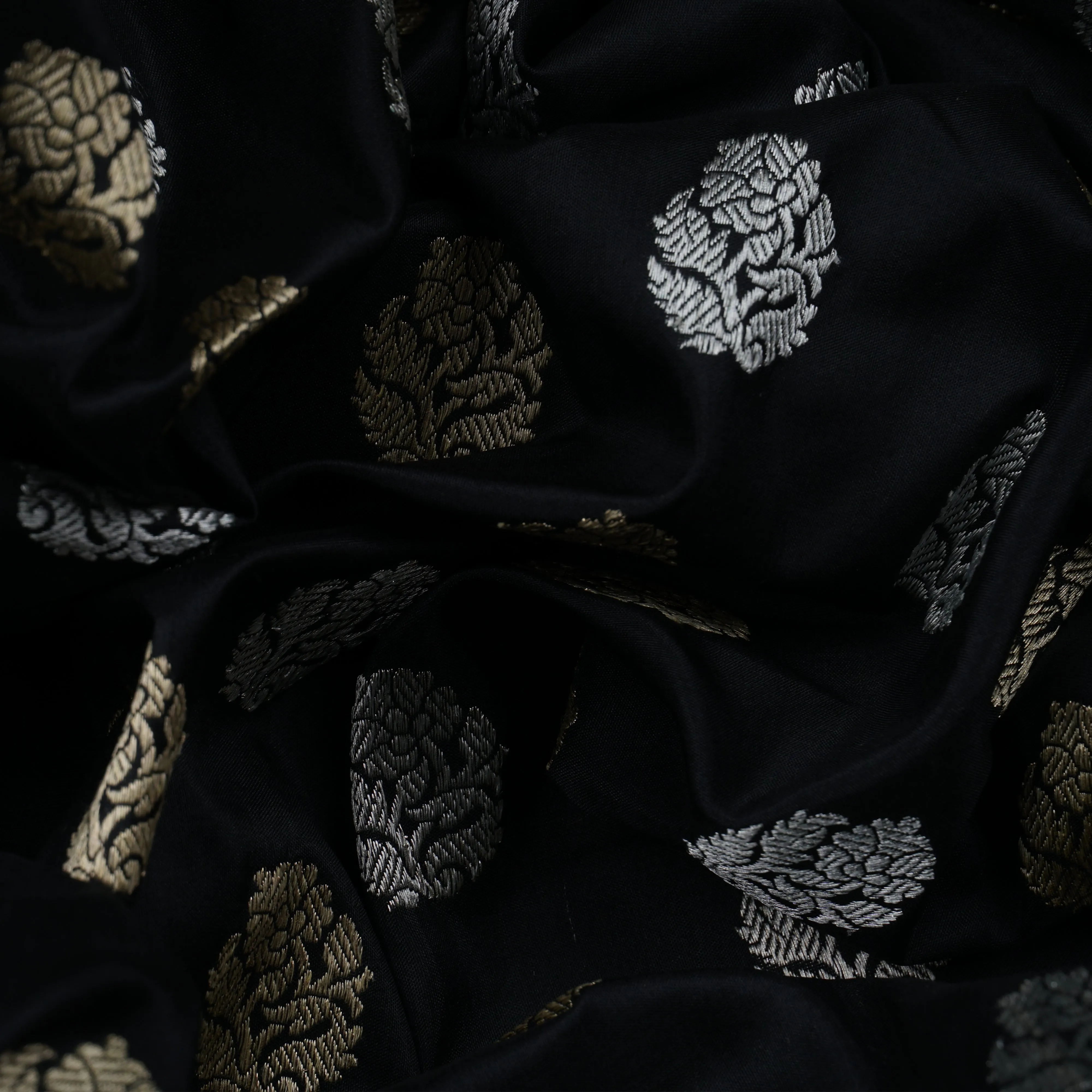 Handwoven Black Banarasi Silk Saree - 1675N021635DSC