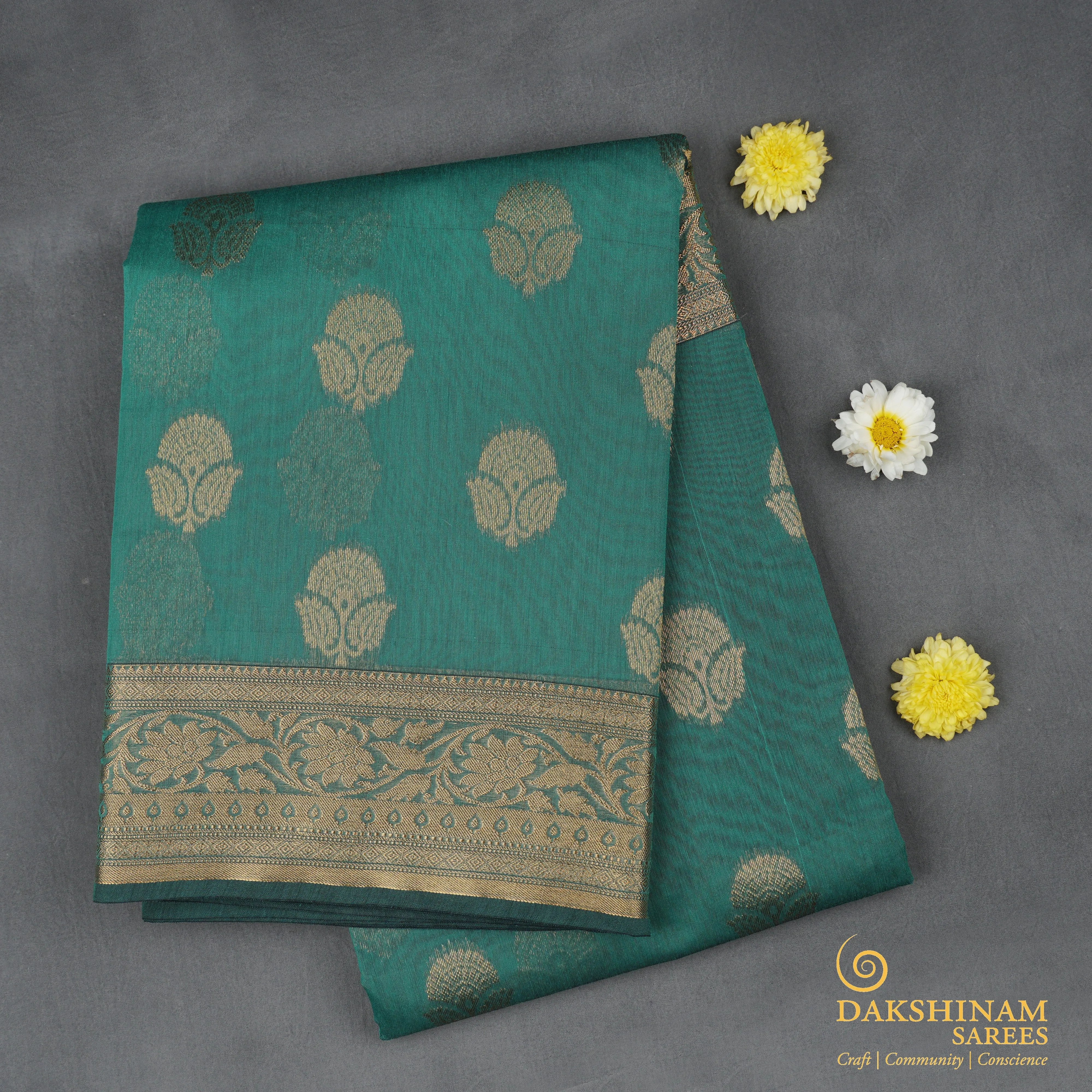 Handwoven Green Cotton Saree - 1687T007804DSC