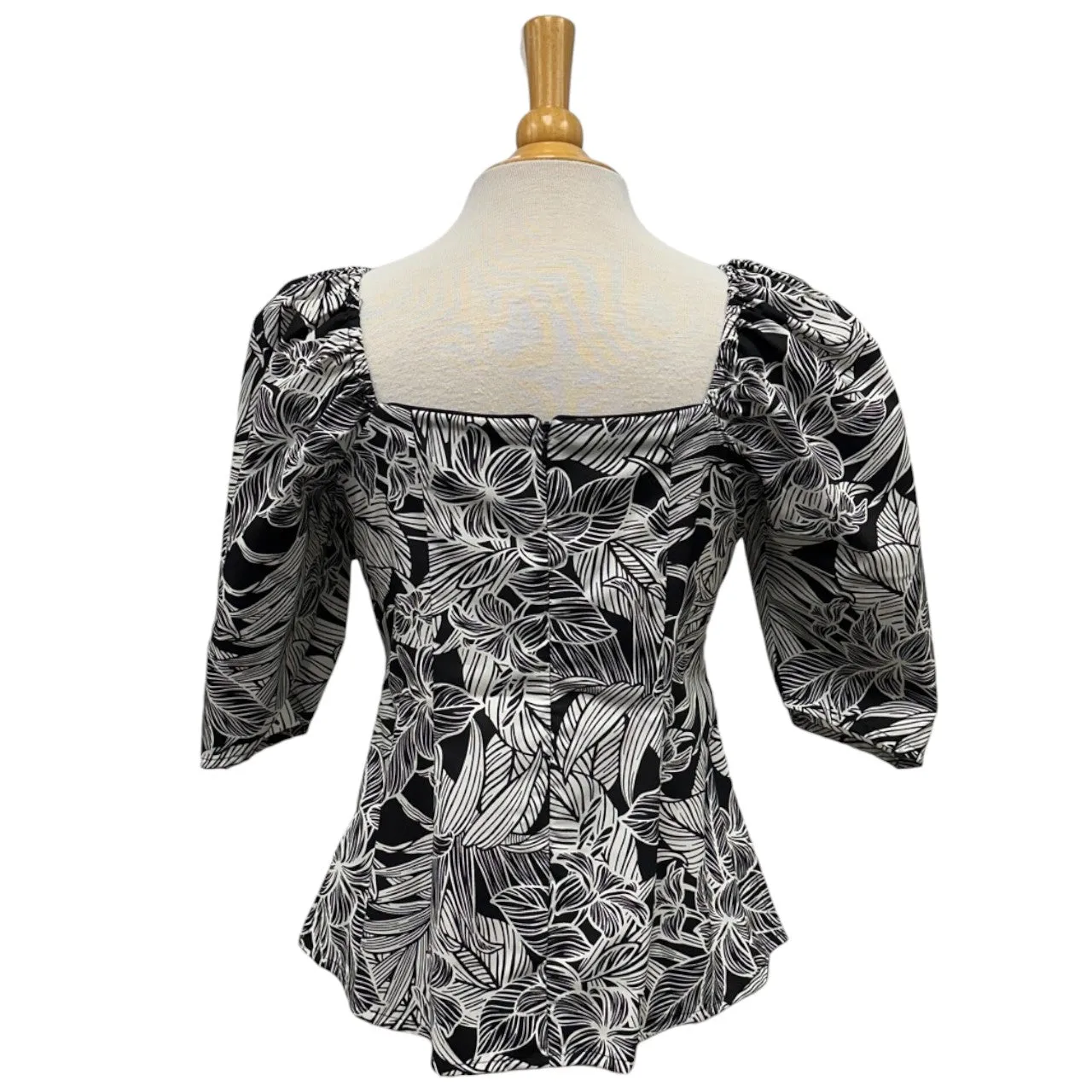 Hawaiian Half  Sleeve Blouse | Black & Gray Plumeria - 286B