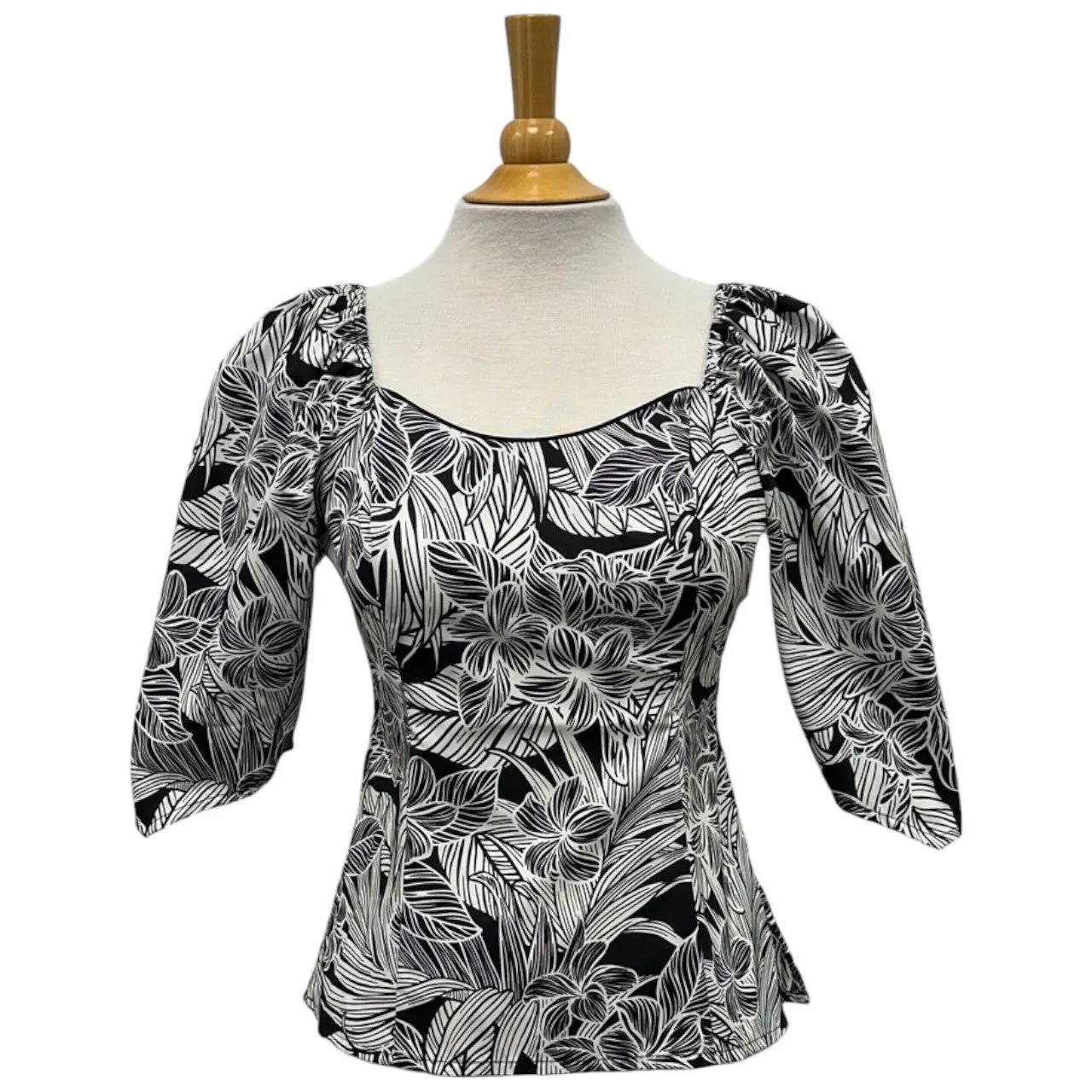 Hawaiian Half  Sleeve Blouse | Black & Gray Plumeria - 286B