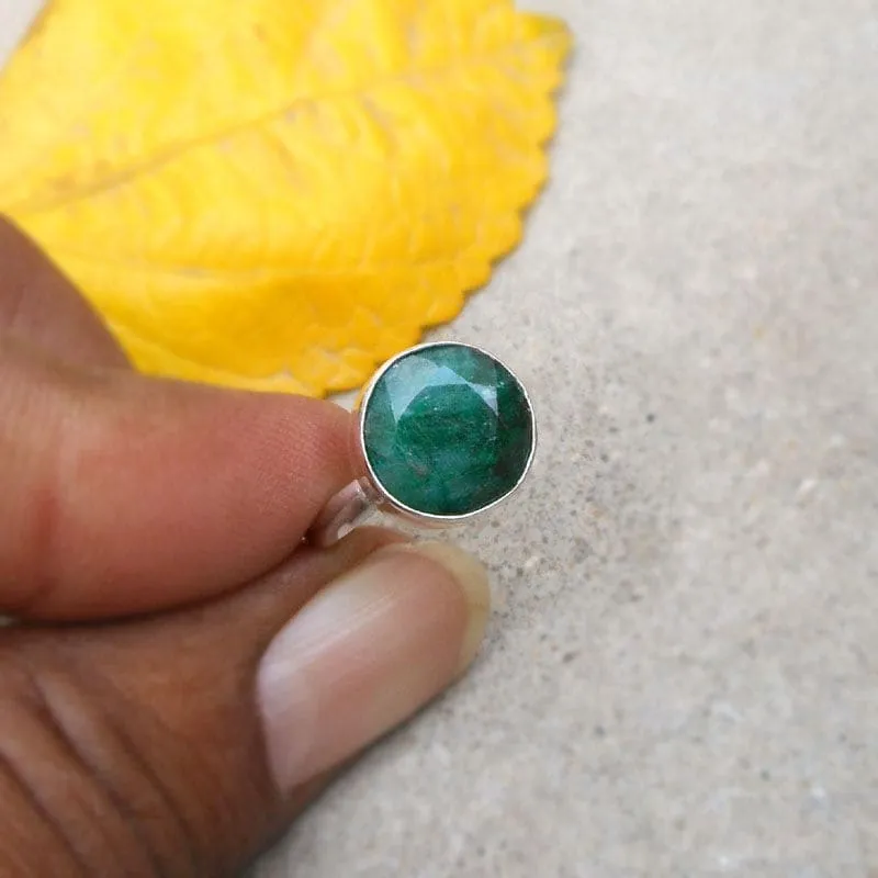 Natural Emerald Ring 925 Silver Ring Emerald Gemstone Stacking Ring Silver Artisan Jewelry Birthday Gift Engagement Ring for Her