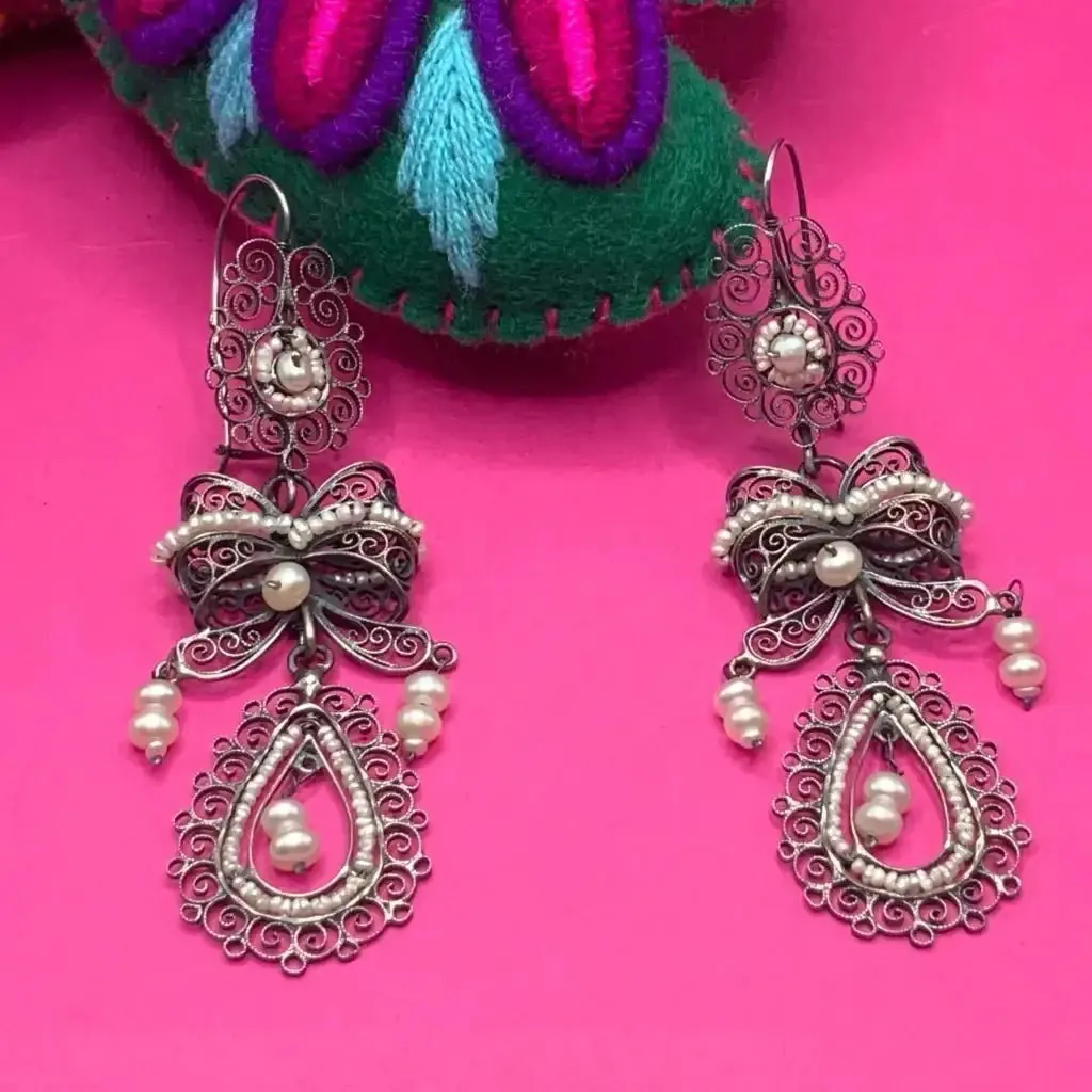 Oaxacan vintage Silver filigree earrings with pearls, circa 1920