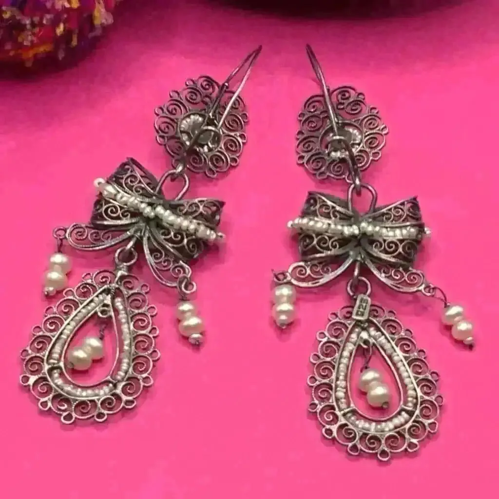 Oaxacan vintage Silver filigree earrings with pearls, circa 1920